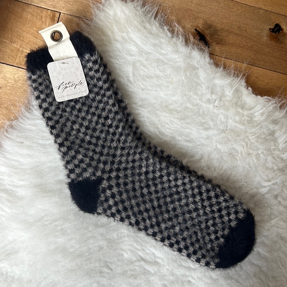 NWT check 🖤Free People Cozy Check Socks